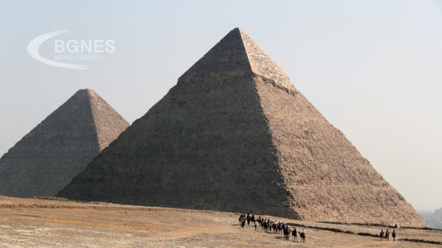 Giza Pyramids stay for thousands of years while new artifacts are discovered in Egypt 26 10 2023